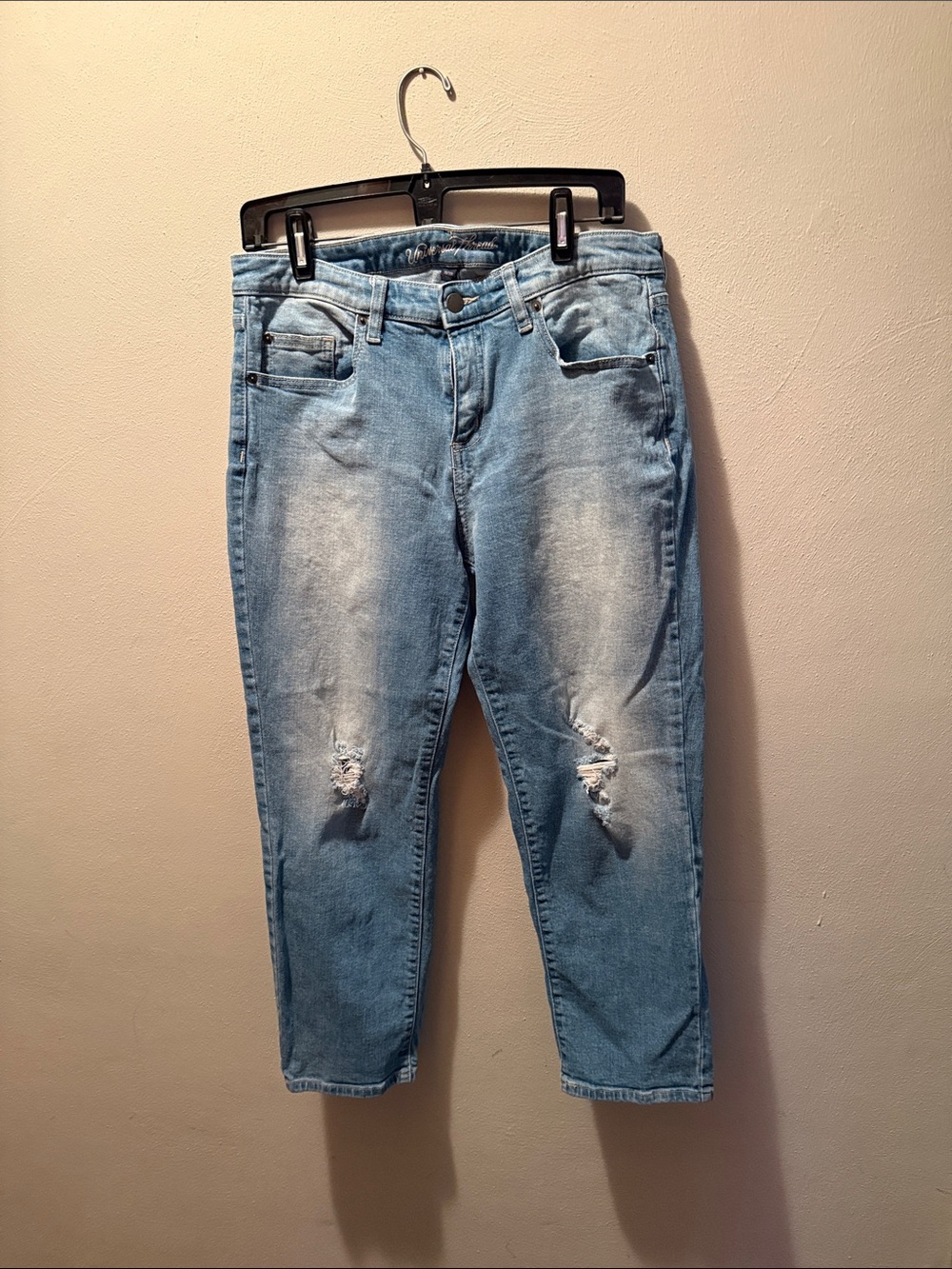 Universal Thread Light Blue Distressed Ankle Jeans